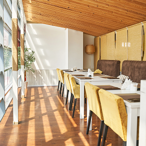 wooden-cafe